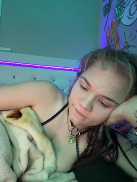 Premium: Cutiepiespanks HD (35 min) - March 6, 2026 06:08