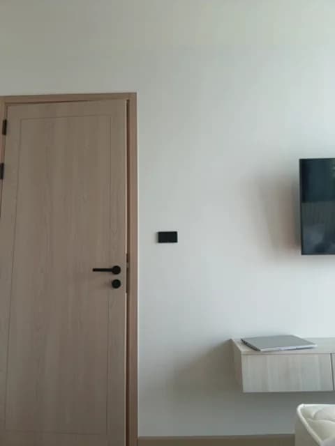 Premium: Girl-Mia HD (107 min) - April 26, 2026 10:56