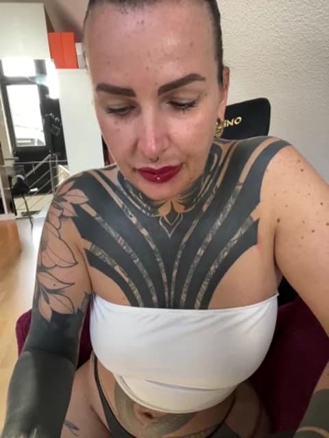 Premium: KathaleaNoir HD (40 min) - March 25, 2026 07:38