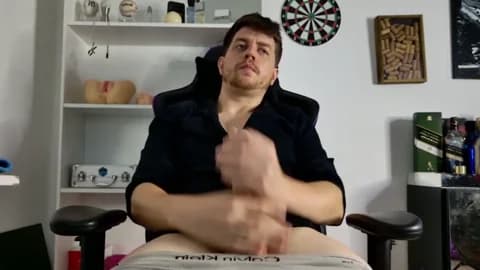 Premium: aaronlegend_ HD (61 min) - January 18, 2026 08:15