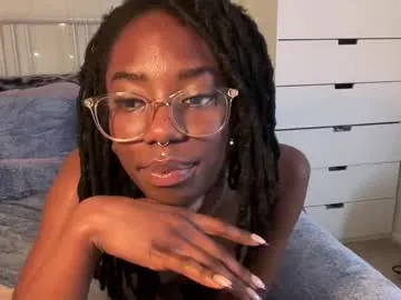 Vanna Chaturbate Model - Cam Recordings