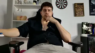 aaronlegend_ Stripchat Model - Cam Recordings